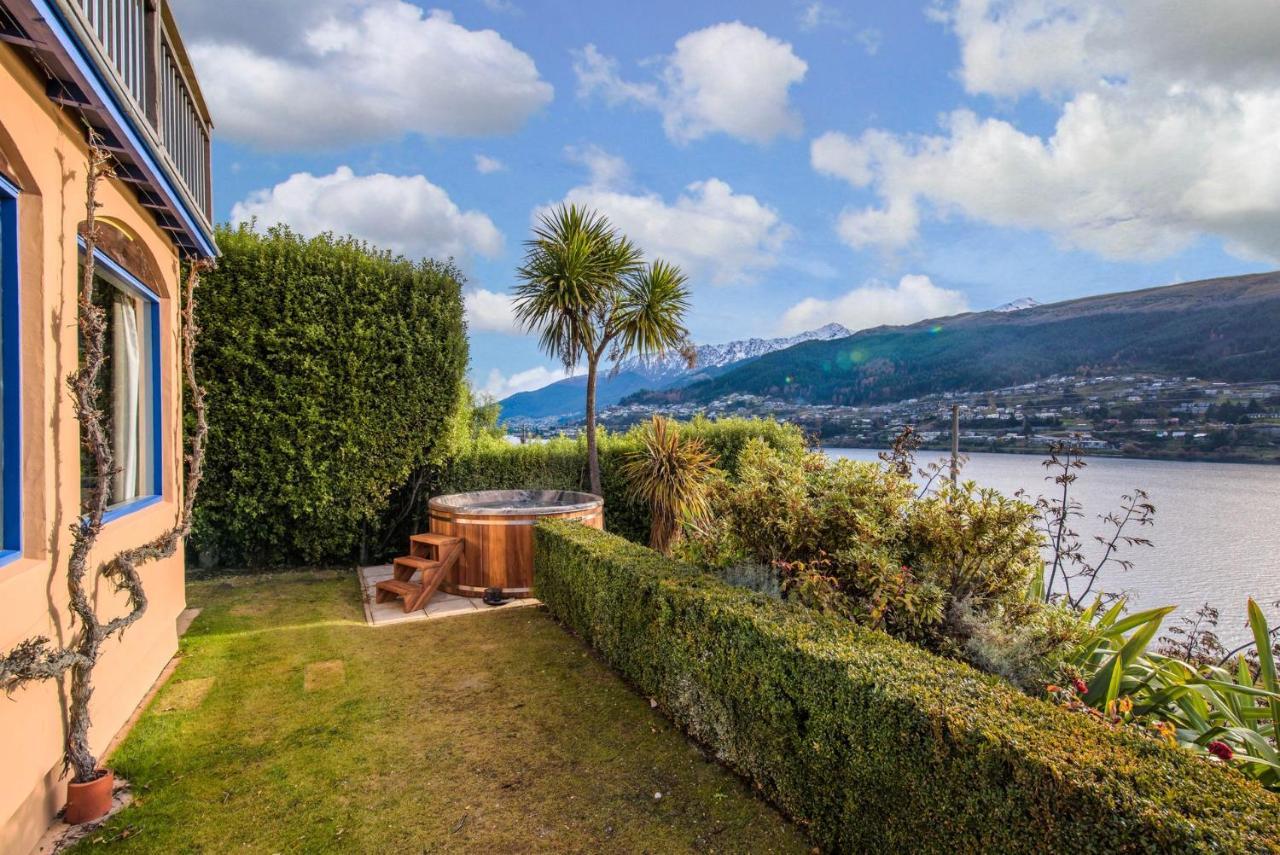 Sunny Lakeview Villa Queenstown Exteriör bild